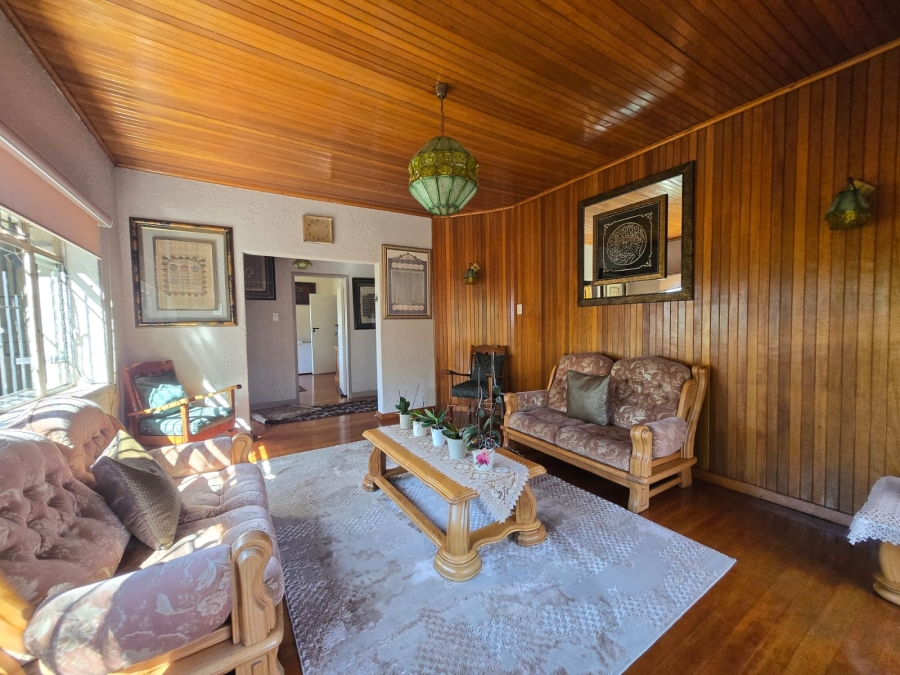3 Bedroom Property for Sale in Cyrildene Gauteng