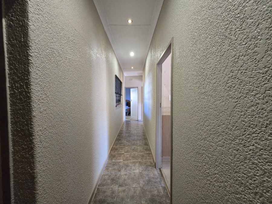 3 Bedroom Property for Sale in Cyrildene Gauteng