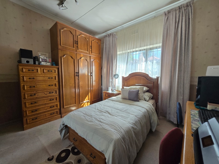 3 Bedroom Property for Sale in Cyrildene Gauteng
