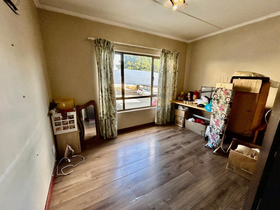 2 Bedroom Property for Sale in Erand Gardens Gauteng