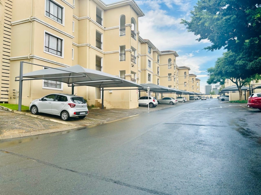 2 Bedroom Property for Sale in Erand Gardens Gauteng