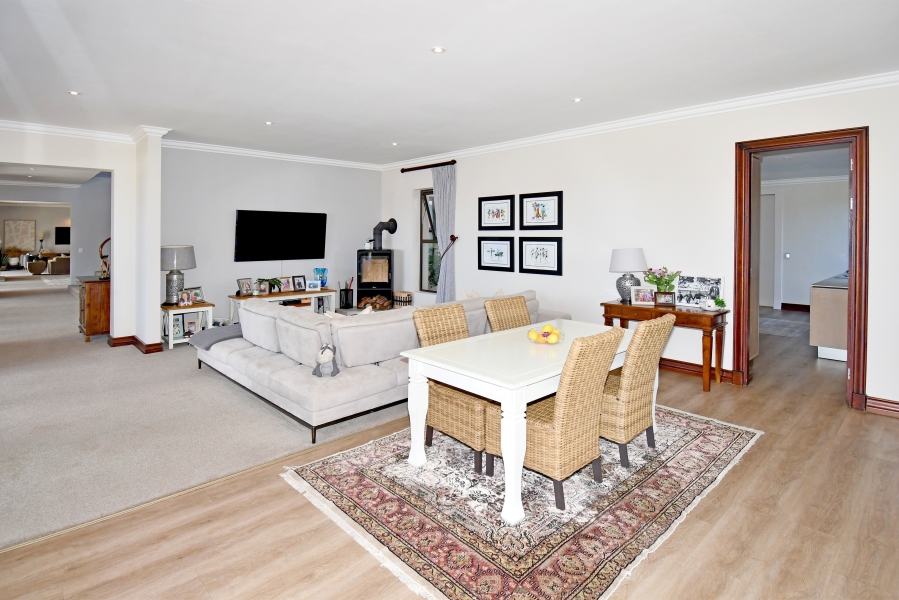 4 Bedroom Property for Sale in Waterfall Equestrian Estate Gauteng