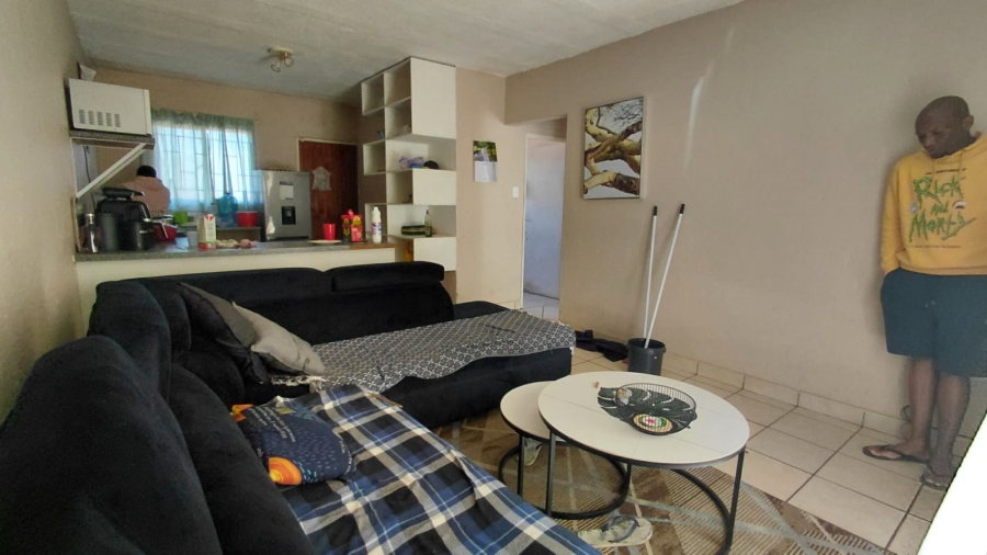 2 Bedroom Property for Sale in Greenhills Gauteng