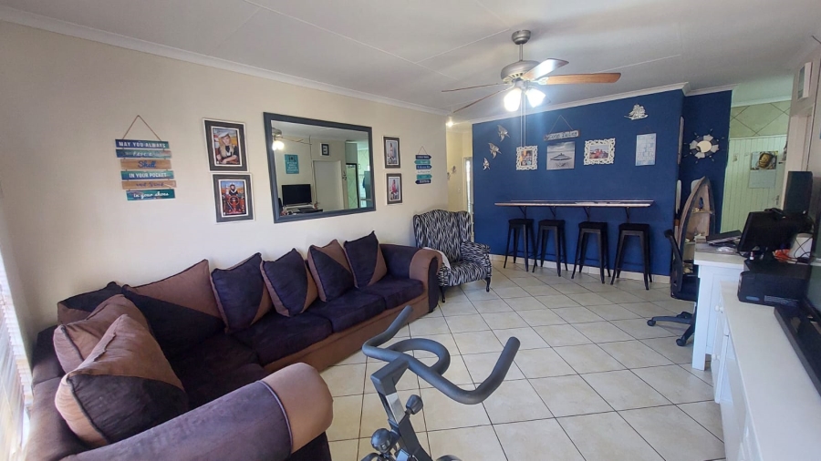 2 Bedroom Property for Sale in Robinpark Gauteng