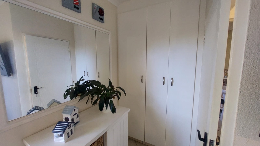 2 Bedroom Property for Sale in Robinpark Gauteng