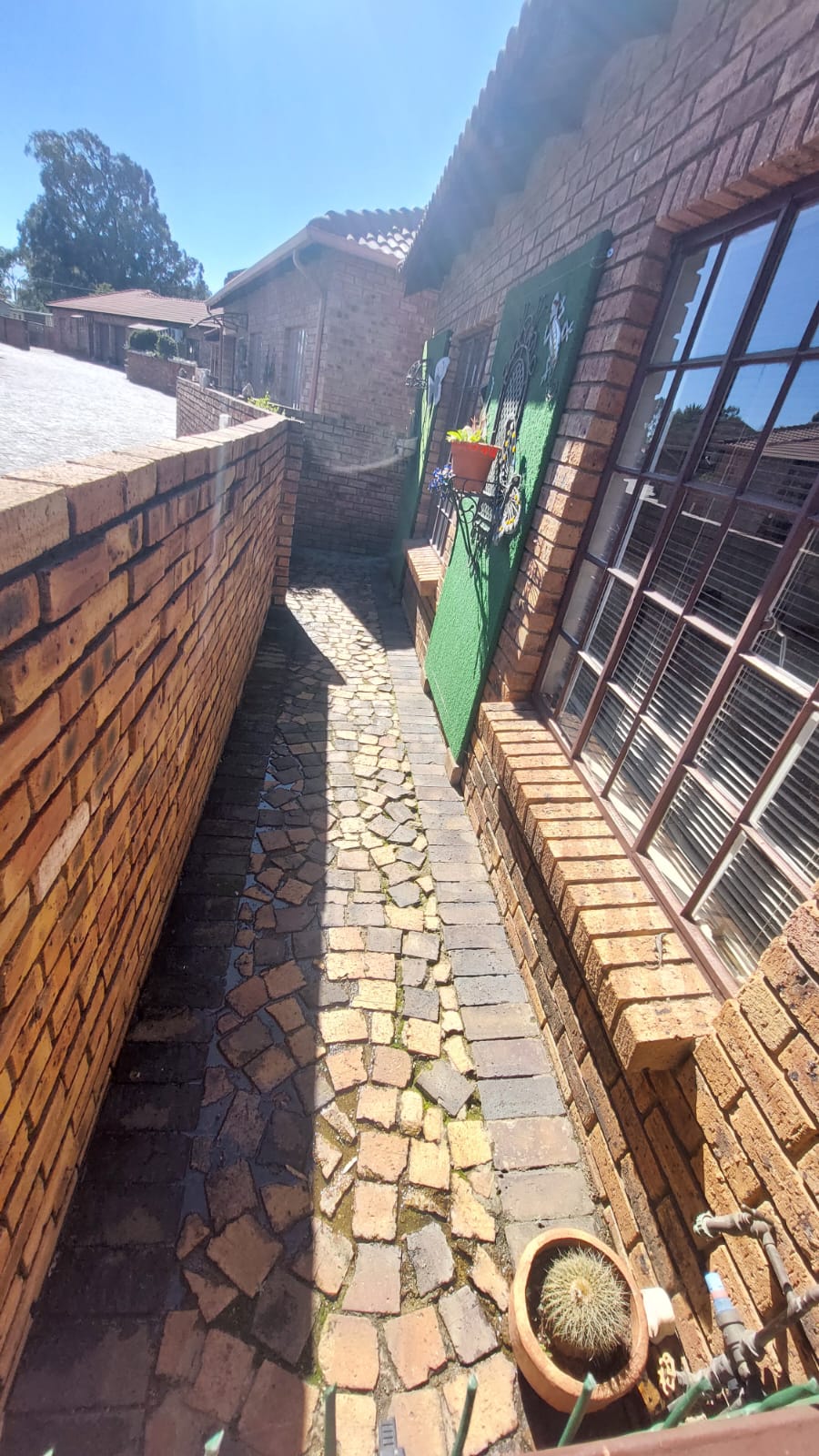 2 Bedroom Property for Sale in Robinpark Gauteng