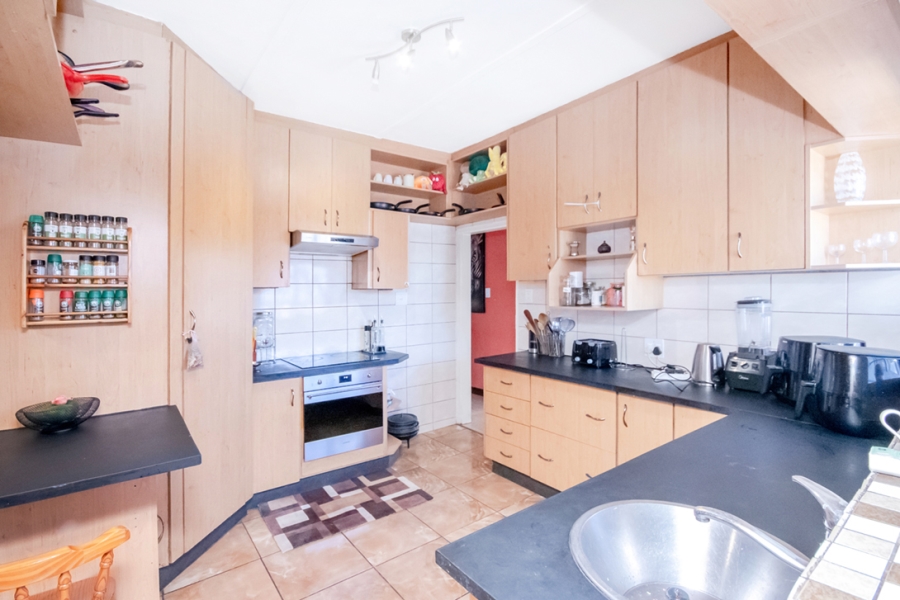 4 Bedroom Property for Sale in Discovery Gauteng