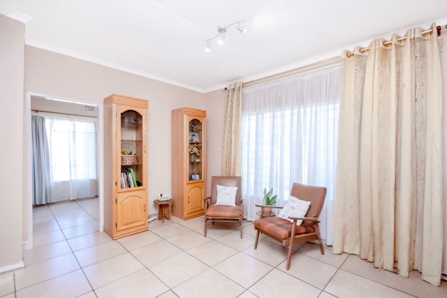4 Bedroom Property for Sale in Discovery Gauteng