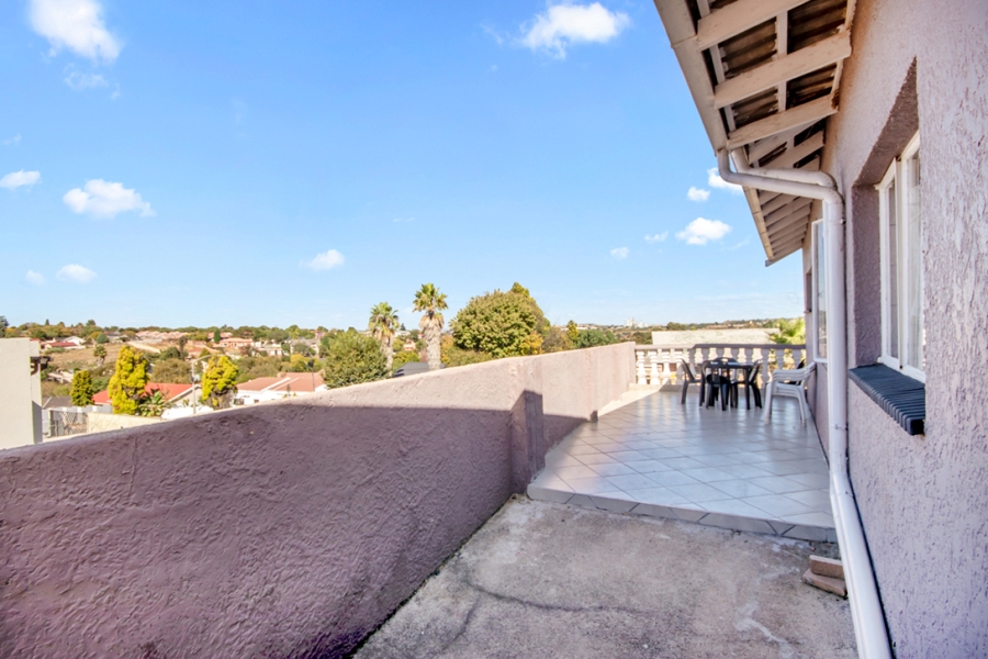 4 Bedroom Property for Sale in Discovery Gauteng
