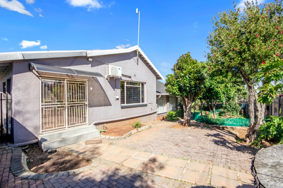 4 Bedroom Property for Sale in Discovery Gauteng