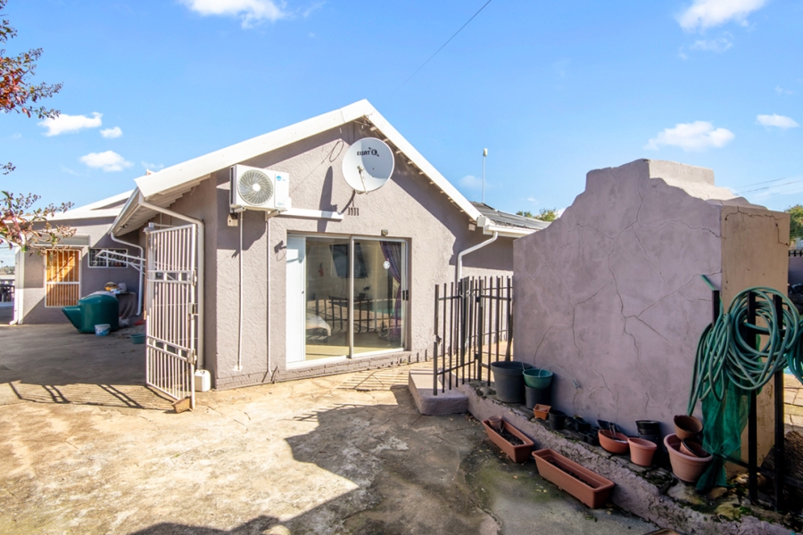 4 Bedroom Property for Sale in Discovery Gauteng