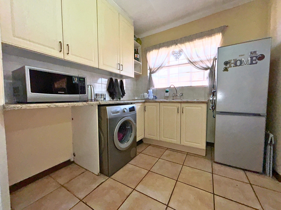 3 Bedroom Property for Sale in Hennopspark Gauteng