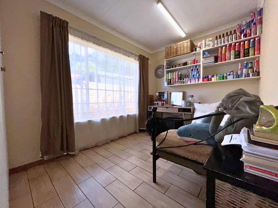 3 Bedroom Property for Sale in Hennopspark Gauteng