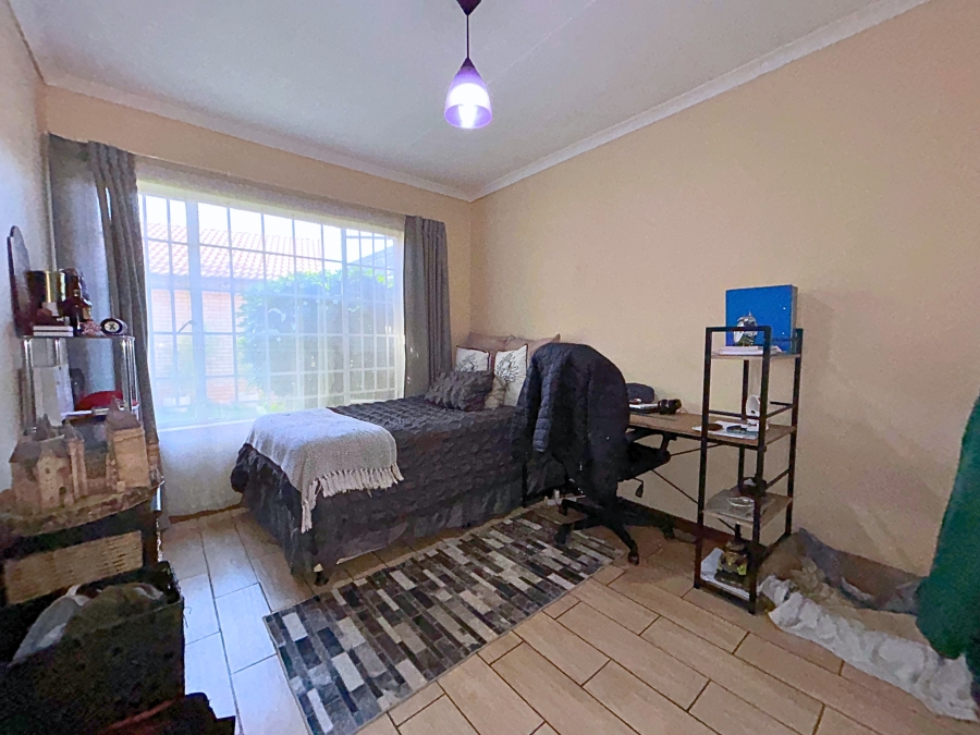 3 Bedroom Property for Sale in Hennopspark Gauteng