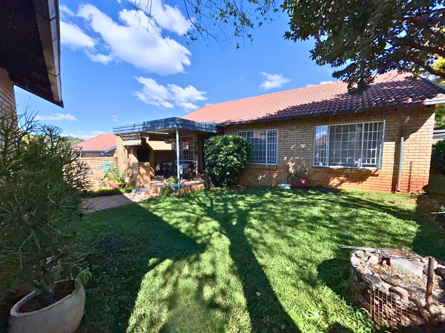 3 Bedroom Property for Sale in Hennopspark Gauteng