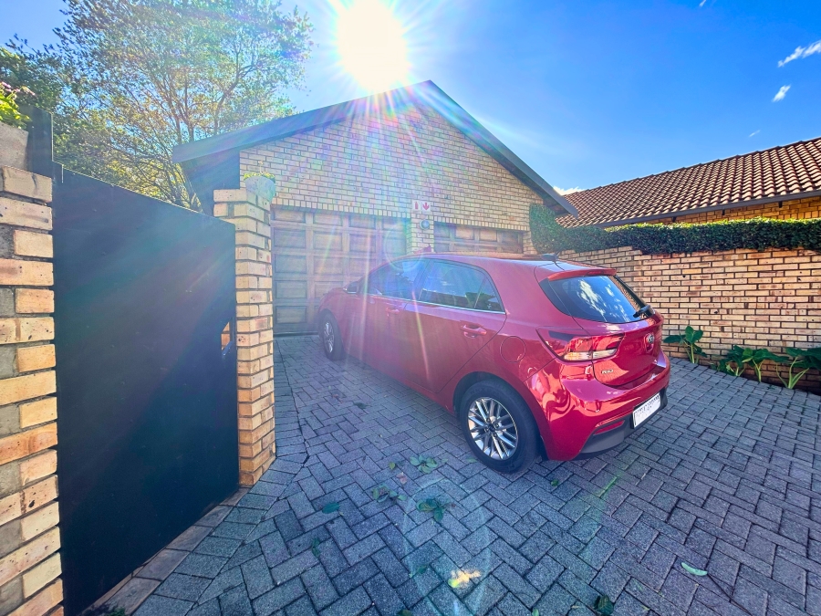 3 Bedroom Property for Sale in Hennopspark Gauteng