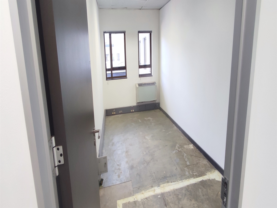 To Let Commercial Property for Rent in Hyde Park Gauteng