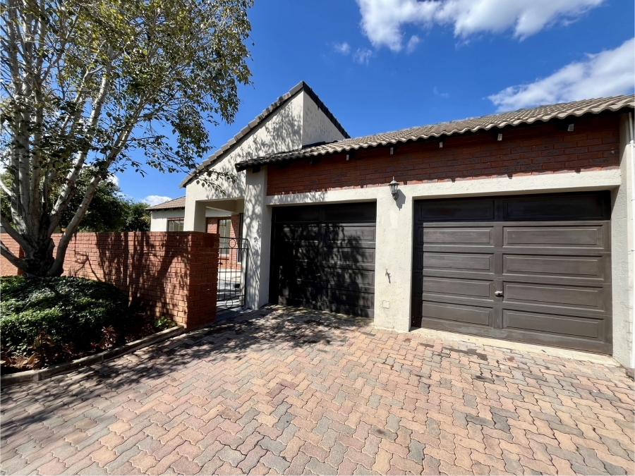 4 Bedroom Property for Sale in Mooikloof Ridge Gauteng