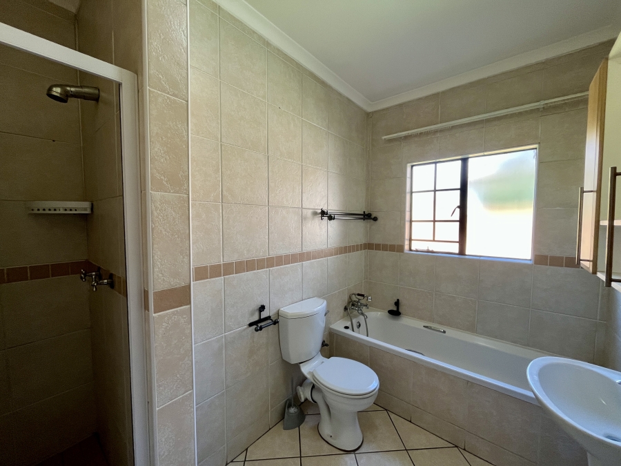 4 Bedroom Property for Sale in Mooikloof Ridge Gauteng