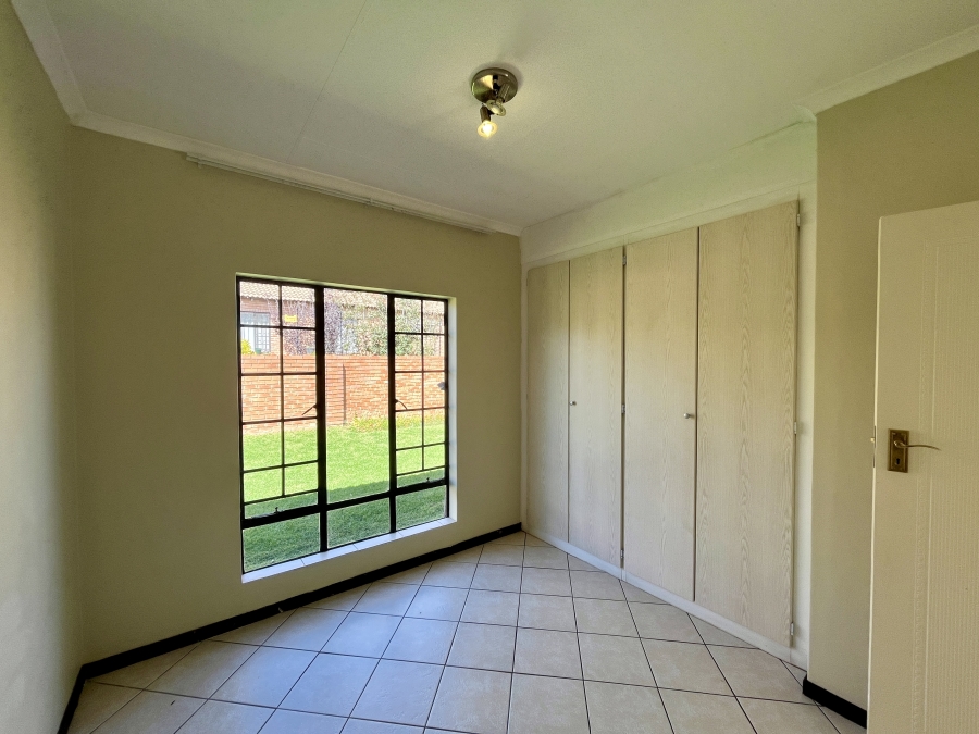 4 Bedroom Property for Sale in Mooikloof Ridge Gauteng