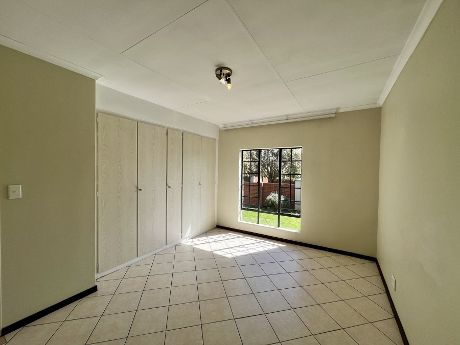 4 Bedroom Property for Sale in Mooikloof Ridge Gauteng