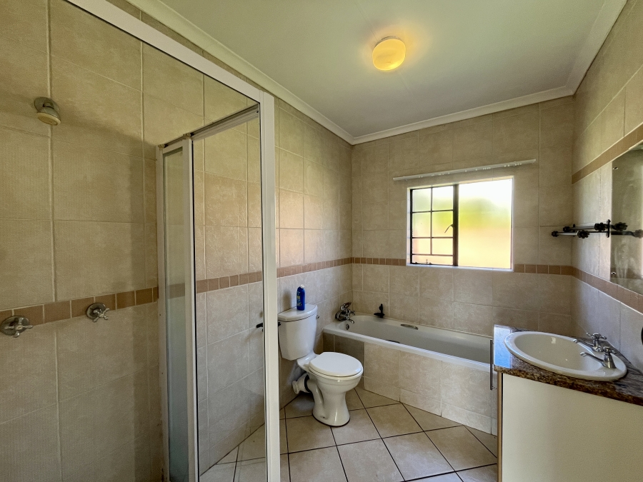 4 Bedroom Property for Sale in Mooikloof Ridge Gauteng