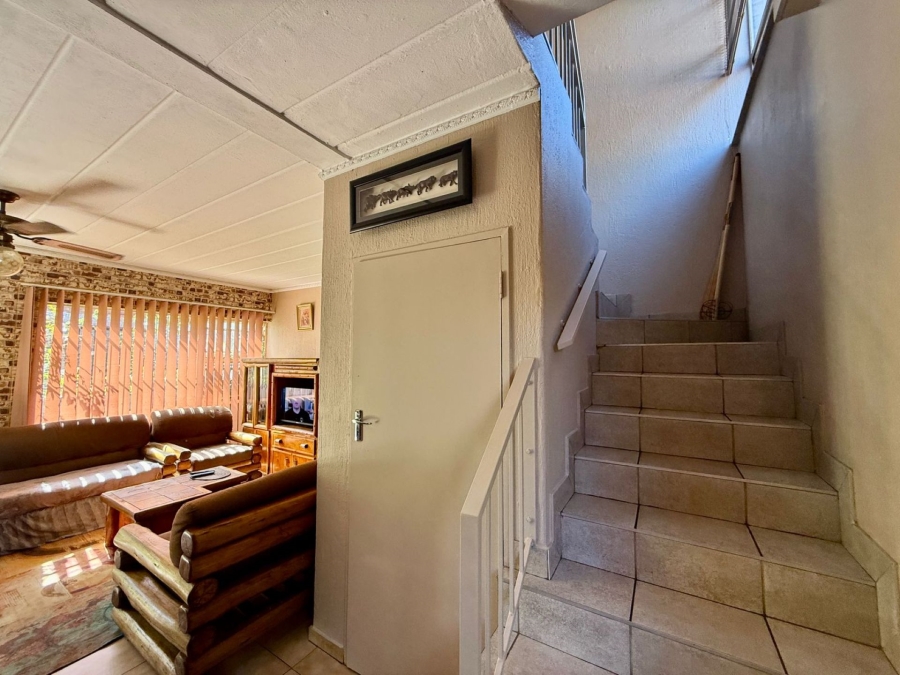 2 Bedroom Property for Sale in Dorandia Gauteng