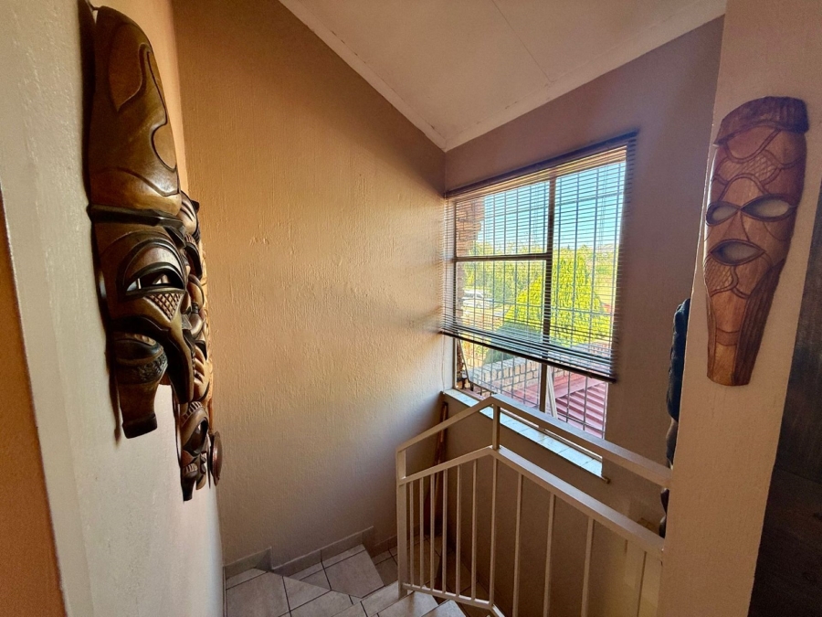2 Bedroom Property for Sale in Dorandia Gauteng