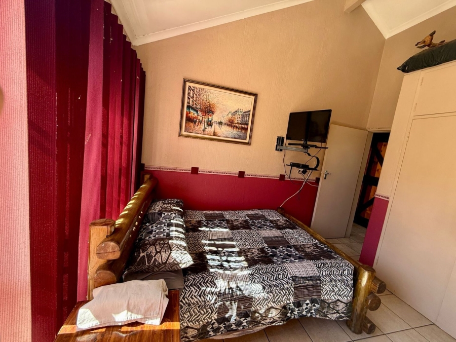 2 Bedroom Property for Sale in Dorandia Gauteng
