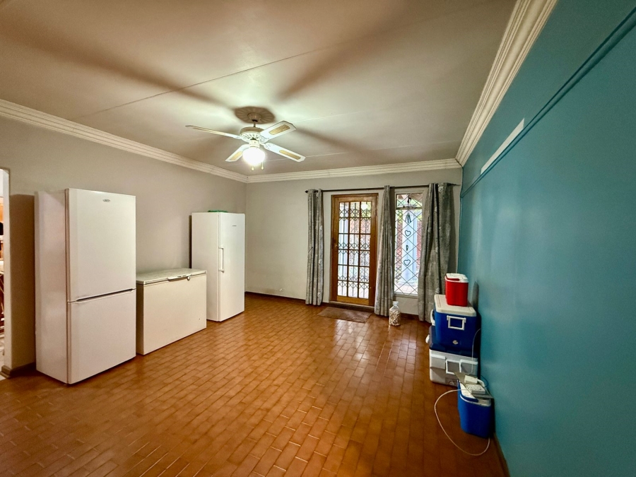 4 Bedroom Property for Sale in Tileba Gauteng