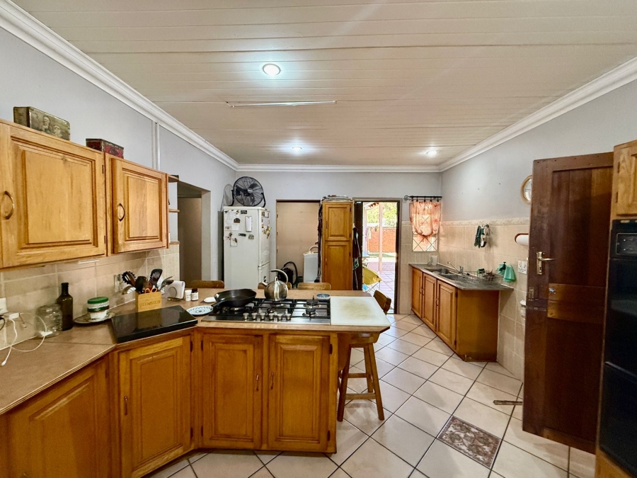4 Bedroom Property for Sale in Tileba Gauteng