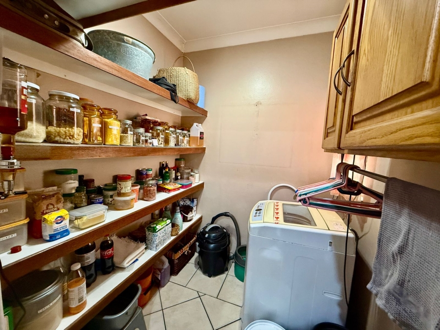 4 Bedroom Property for Sale in Tileba Gauteng