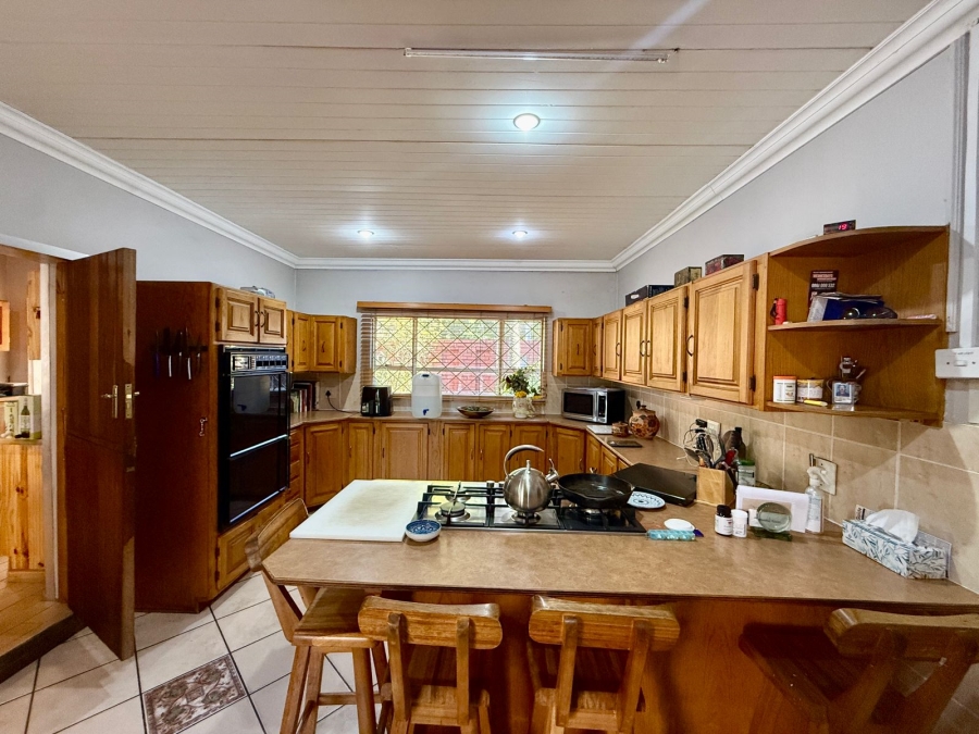 4 Bedroom Property for Sale in Tileba Gauteng
