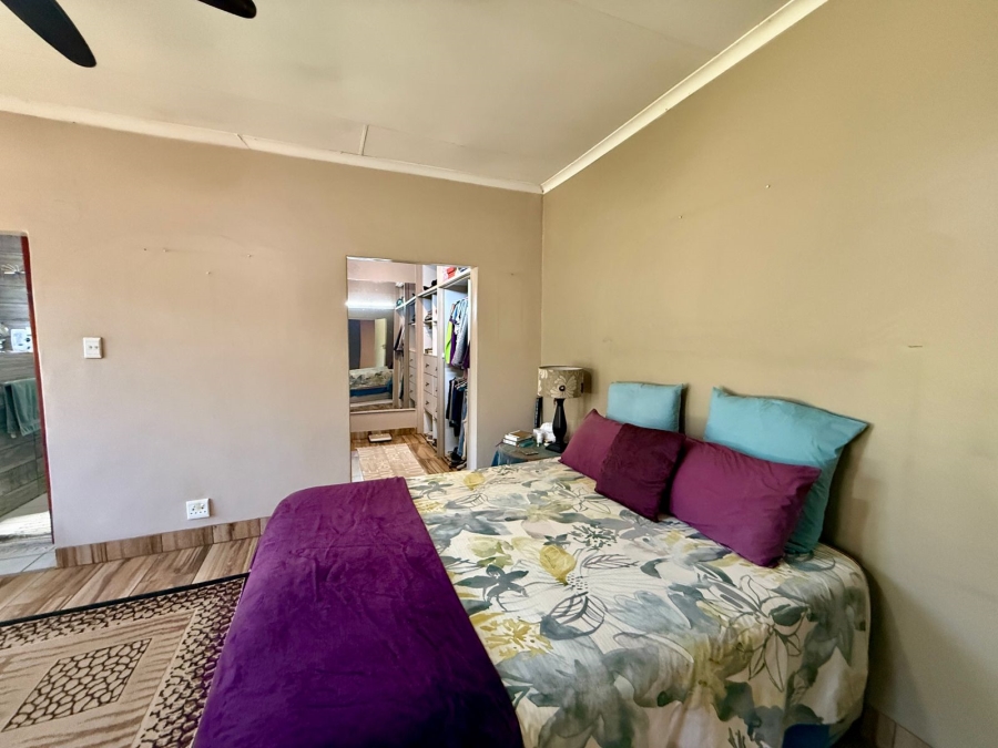 4 Bedroom Property for Sale in Tileba Gauteng