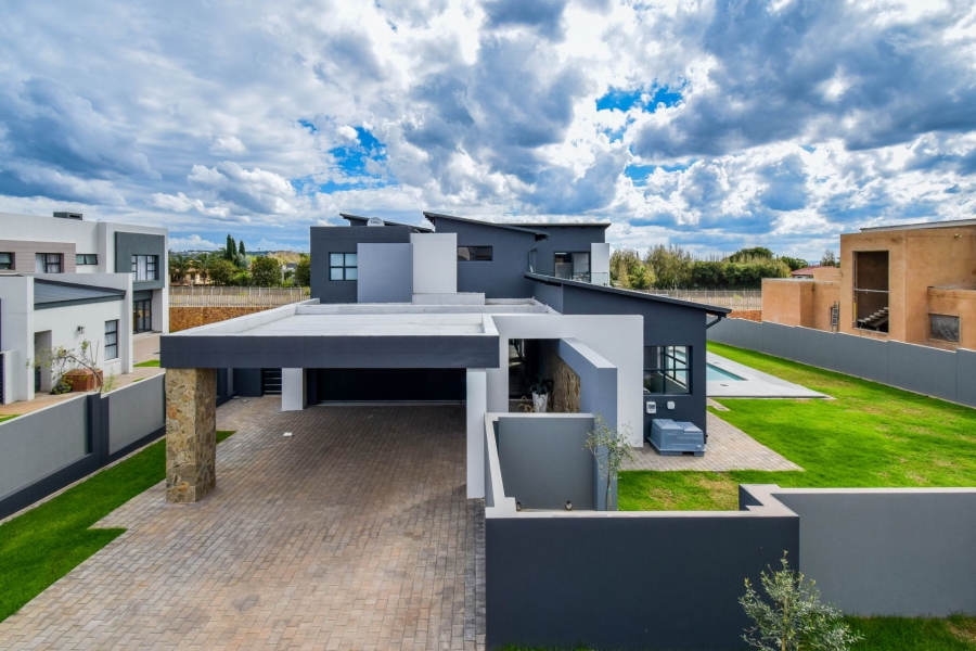 To Let 4 Bedroom Property for Rent in Midstream Heights Gauteng