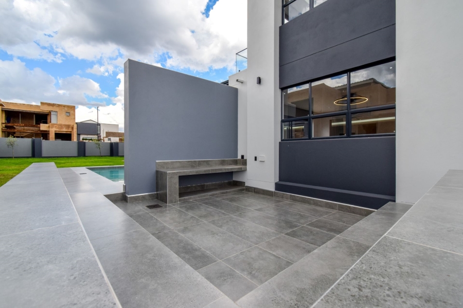 To Let 4 Bedroom Property for Rent in Midstream Heights Gauteng