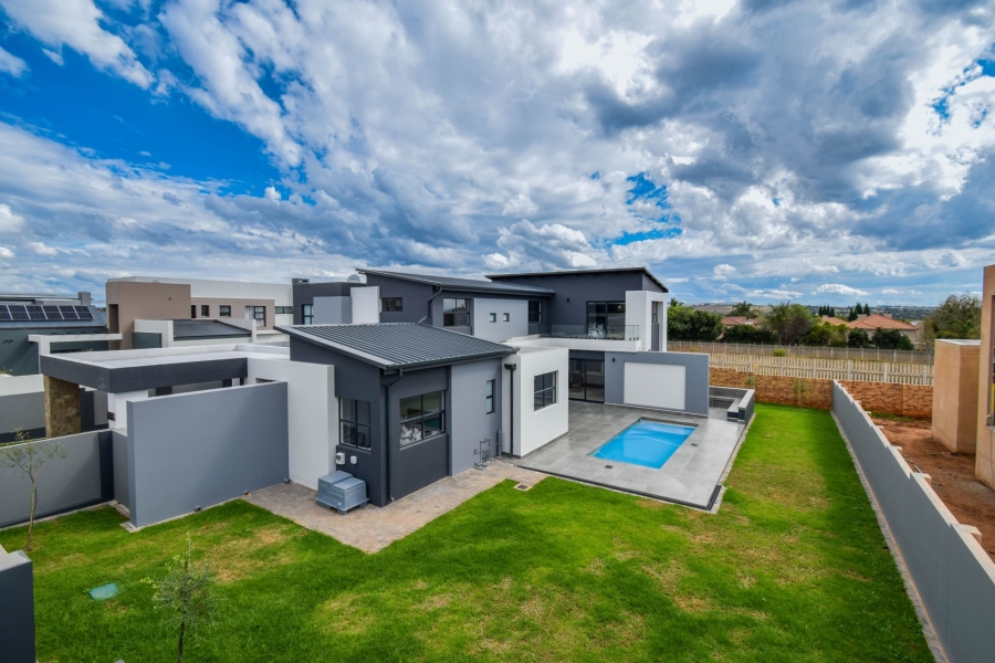 To Let 4 Bedroom Property for Rent in Midstream Heights Gauteng