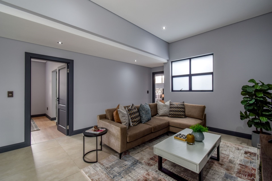 To Let 4 Bedroom Property for Rent in Midstream Heights Gauteng