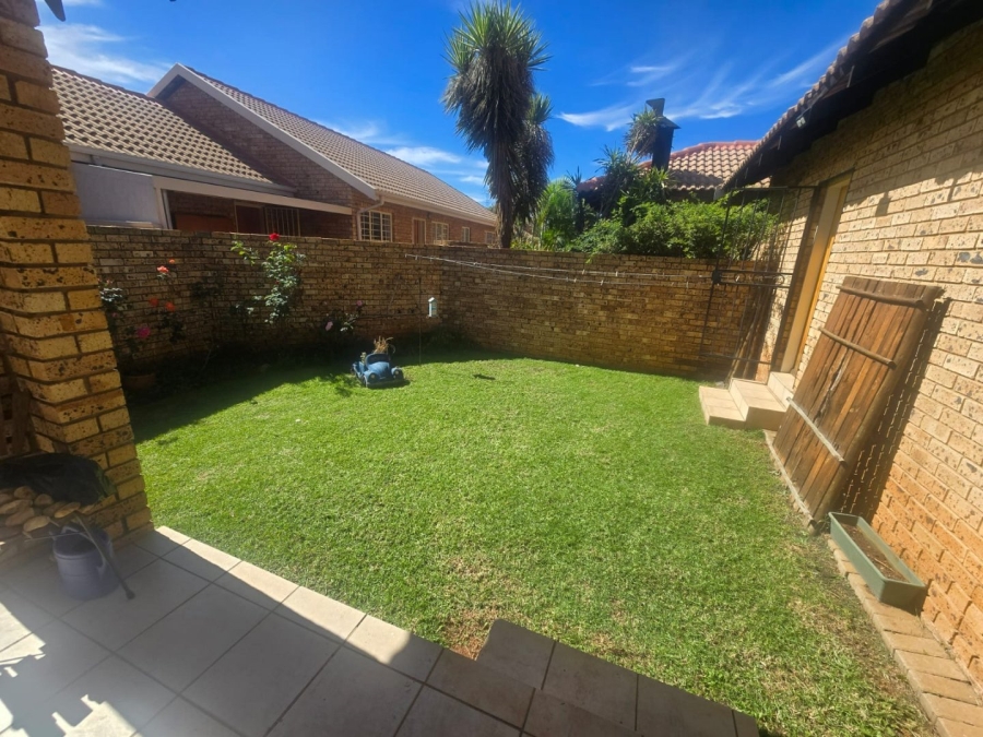 3 Bedroom Property for Sale in Annlin Gauteng