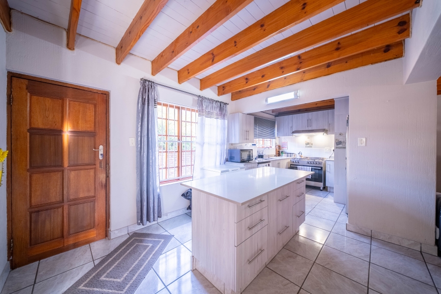 3 Bedroom Property for Sale in Faerie Glen Gauteng