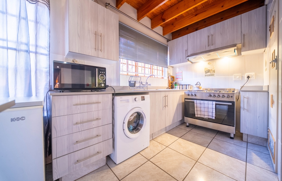 3 Bedroom Property for Sale in Faerie Glen Gauteng