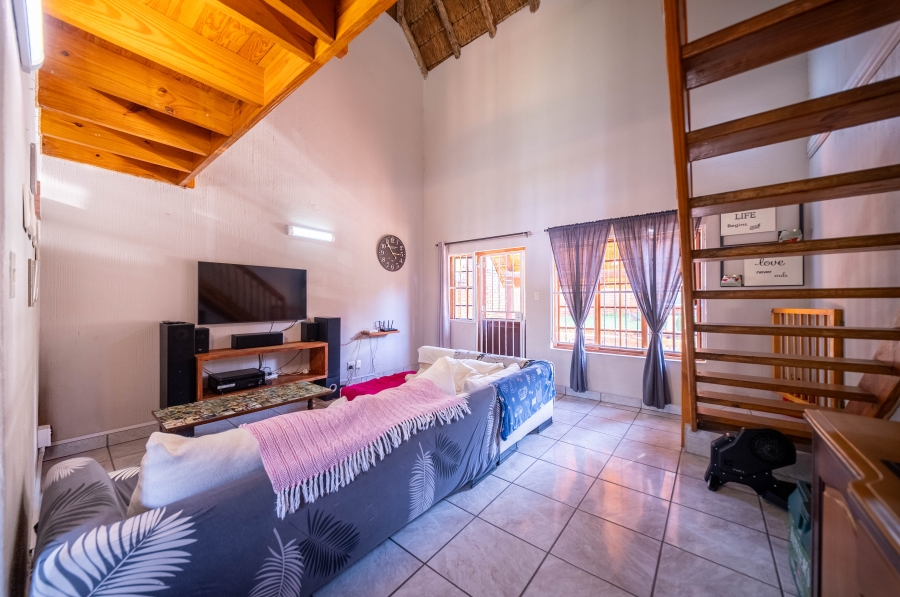 3 Bedroom Property for Sale in Faerie Glen Gauteng