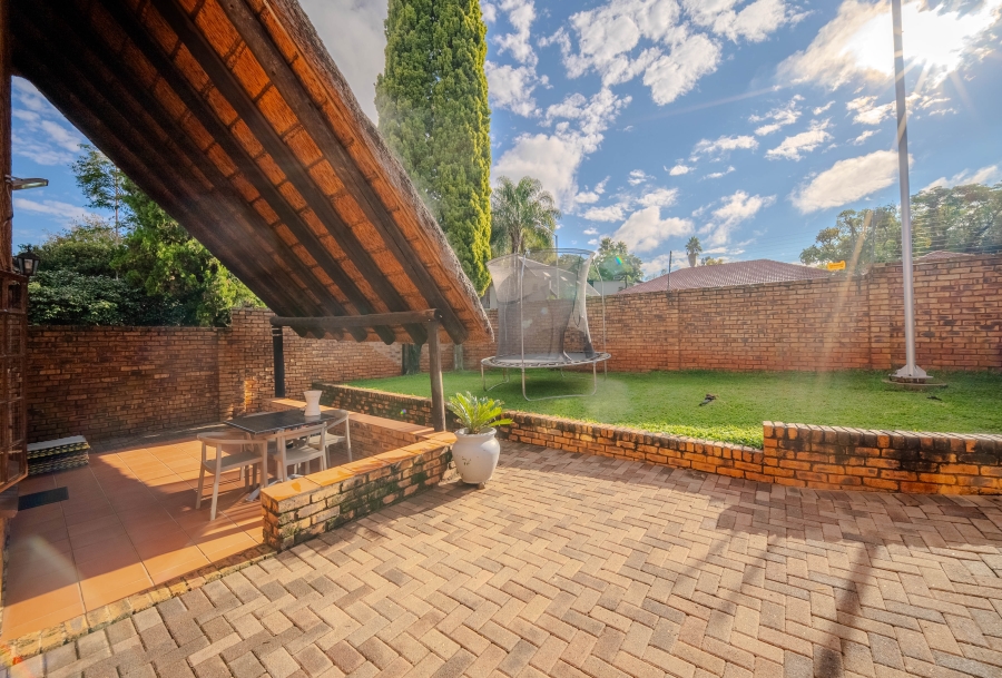 3 Bedroom Property for Sale in Faerie Glen Gauteng