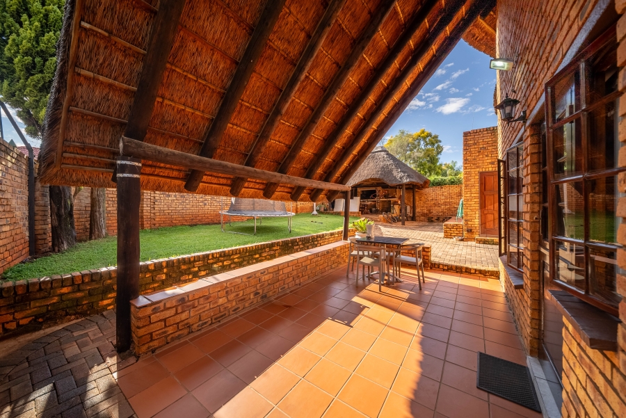 3 Bedroom Property for Sale in Faerie Glen Gauteng