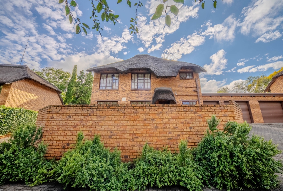 3 Bedroom Property for Sale in Faerie Glen Gauteng