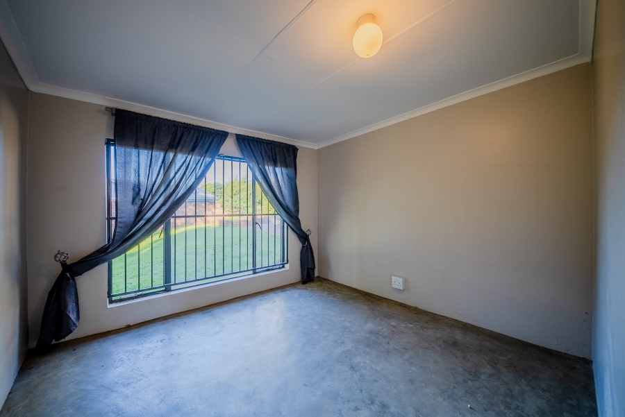 4 Bedroom Property for Sale in Garsfontein Gauteng
