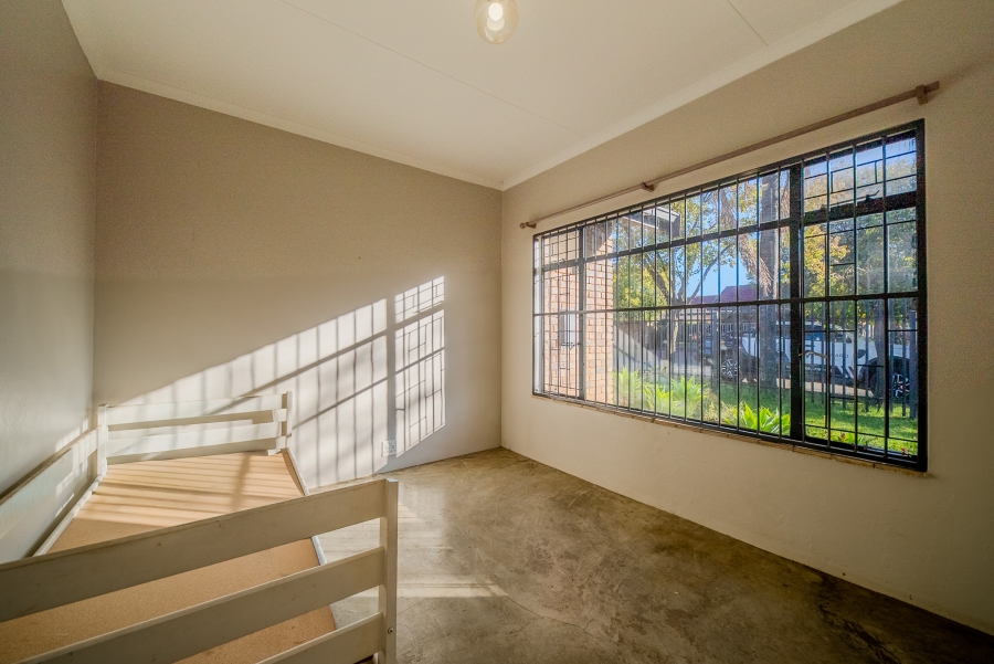 4 Bedroom Property for Sale in Garsfontein Gauteng