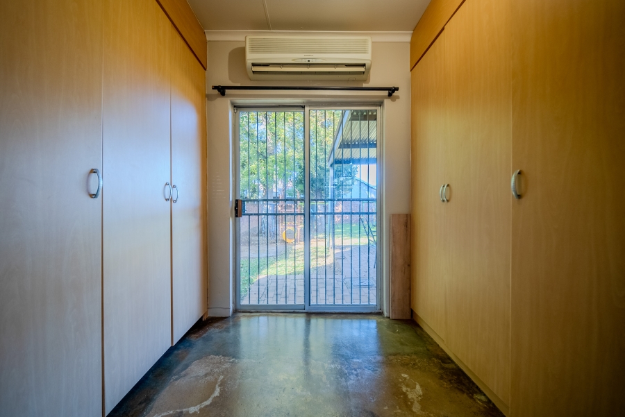 4 Bedroom Property for Sale in Garsfontein Gauteng