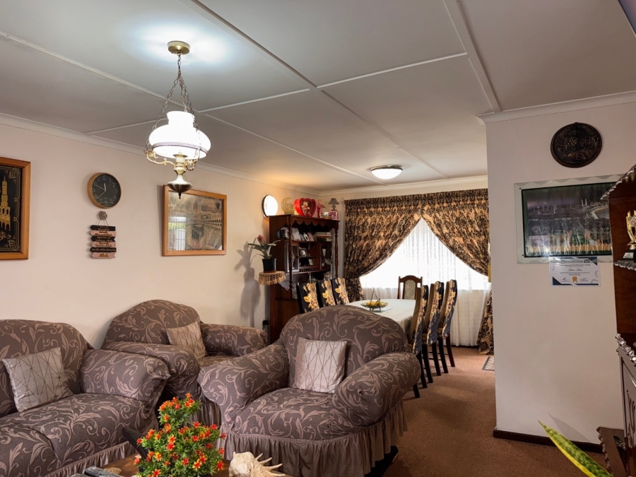 2 Bedroom Property for Sale in Bryanston Gauteng