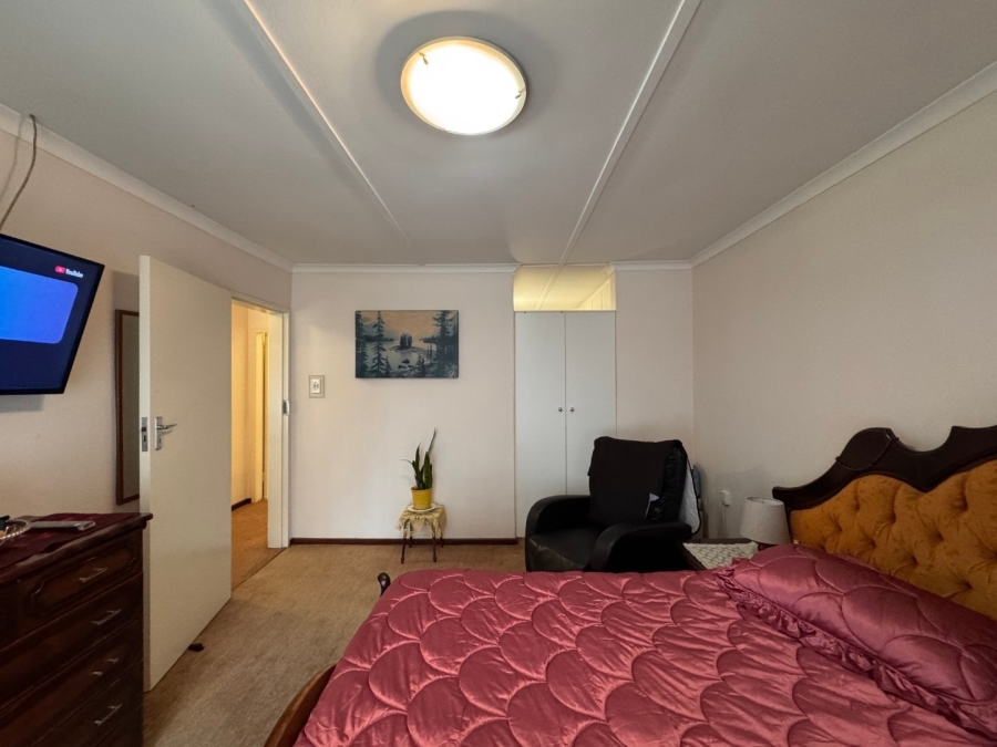 2 Bedroom Property for Sale in Bryanston Gauteng